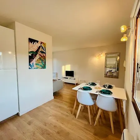 Le Cosy Appart Avec Parking Et Balcon Bourgoin-Jallieu Exterior photo